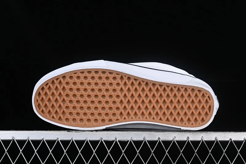 All categories Vans Vans series Vans Mid Vans Zhongbang Vans Knu Skool Vans official fat version of mid-top bread shoes VN000CQ97WTD